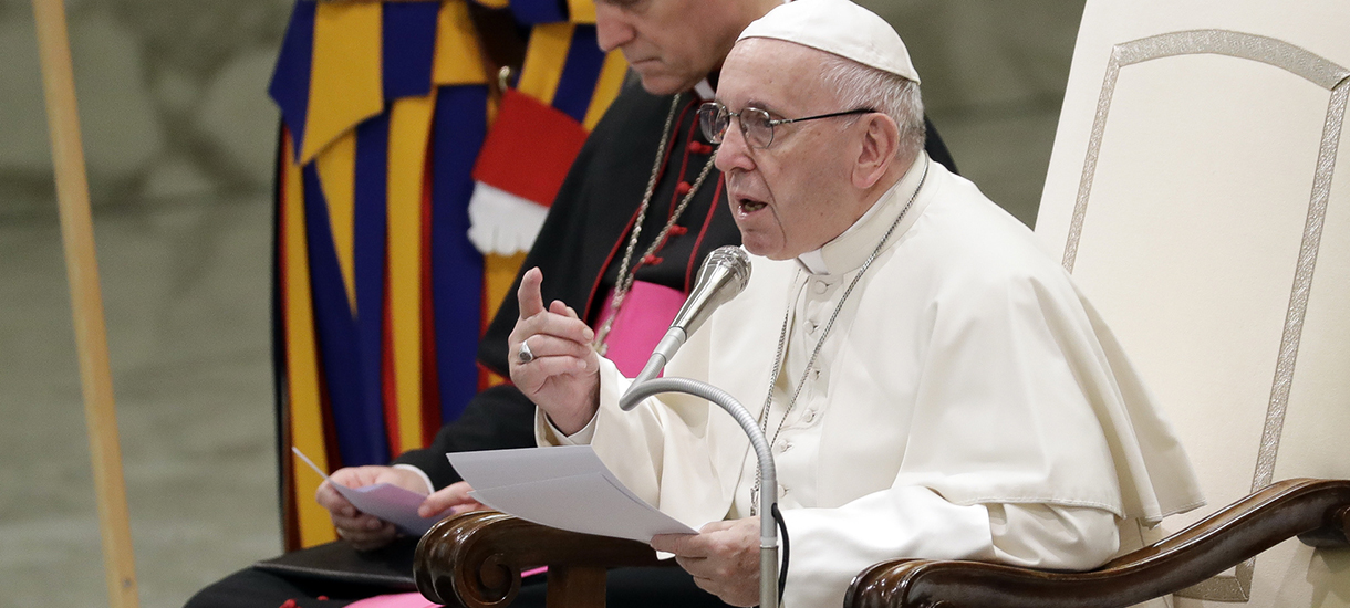 ​Paven: – Kirken skal ikke dysse ned overgrepsanklager