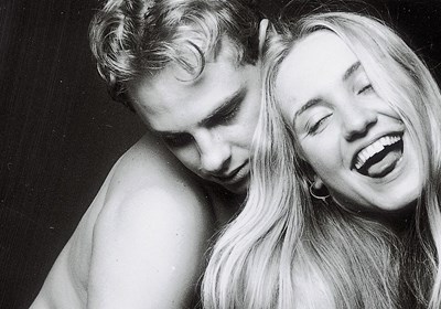 Elsk, elsk, elsk og vær glad