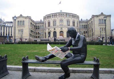 Gummikledd frigjører