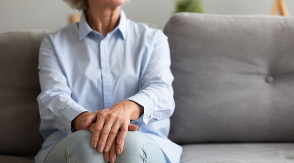 Godt voksen kvinne takker nei til sex. Føler ikke vakker nok til å ha lyst?